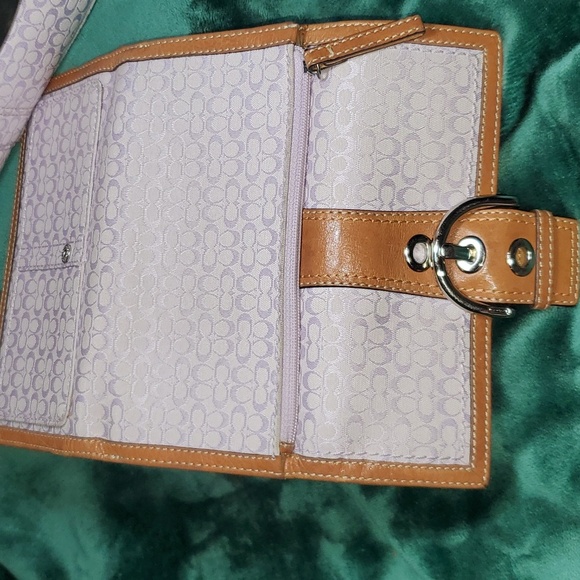 Coach purse W/matching wallet - Picture 5 of 16